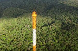 Maior torre do mundo para pesquisa do clima está na amazônia